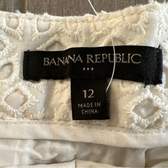 Banana Republic 100% Cotton Eyelet Details Pleated Side Zip Mini Skirt Size 12 - Picture 4 of 10